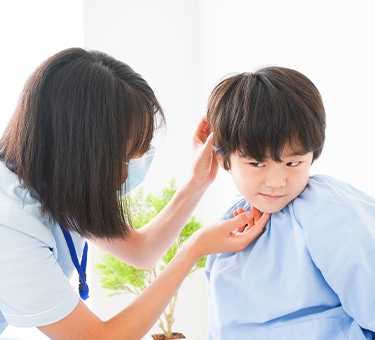頭痛専門だから、小学生の頭痛の“きっかけ”を丁寧に探ります
